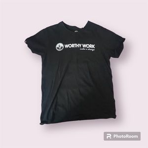Women’s small black tee